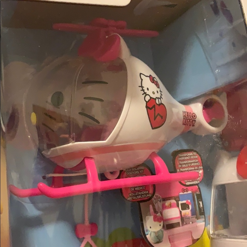 ❌SOLD❌ Hello Kitty Rescue Set - Picture 6 of 7